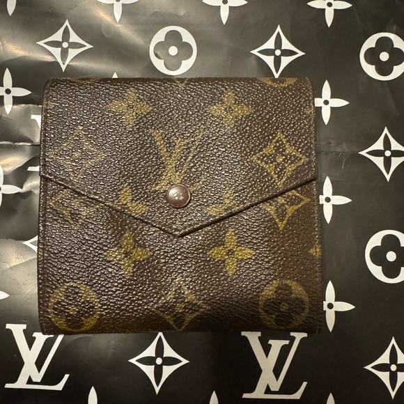Louis Vuitton Handbags - Louis Vuitton Elsie, trifold, wallet, Brown and Gold Monogram Wallet